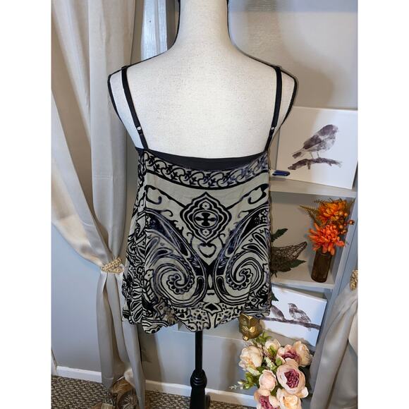 NWT Analili One Size Stunning Top Bland Adjustable Strap with Flowy Overlay - Picture 7 of 12